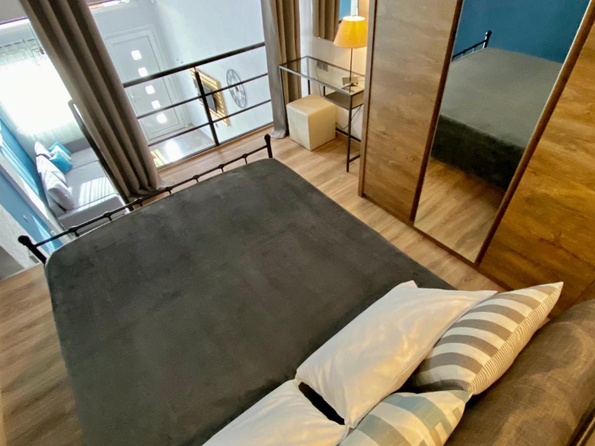 Apartamento 48 Downtown Lofts Néa Péramos Exterior foto