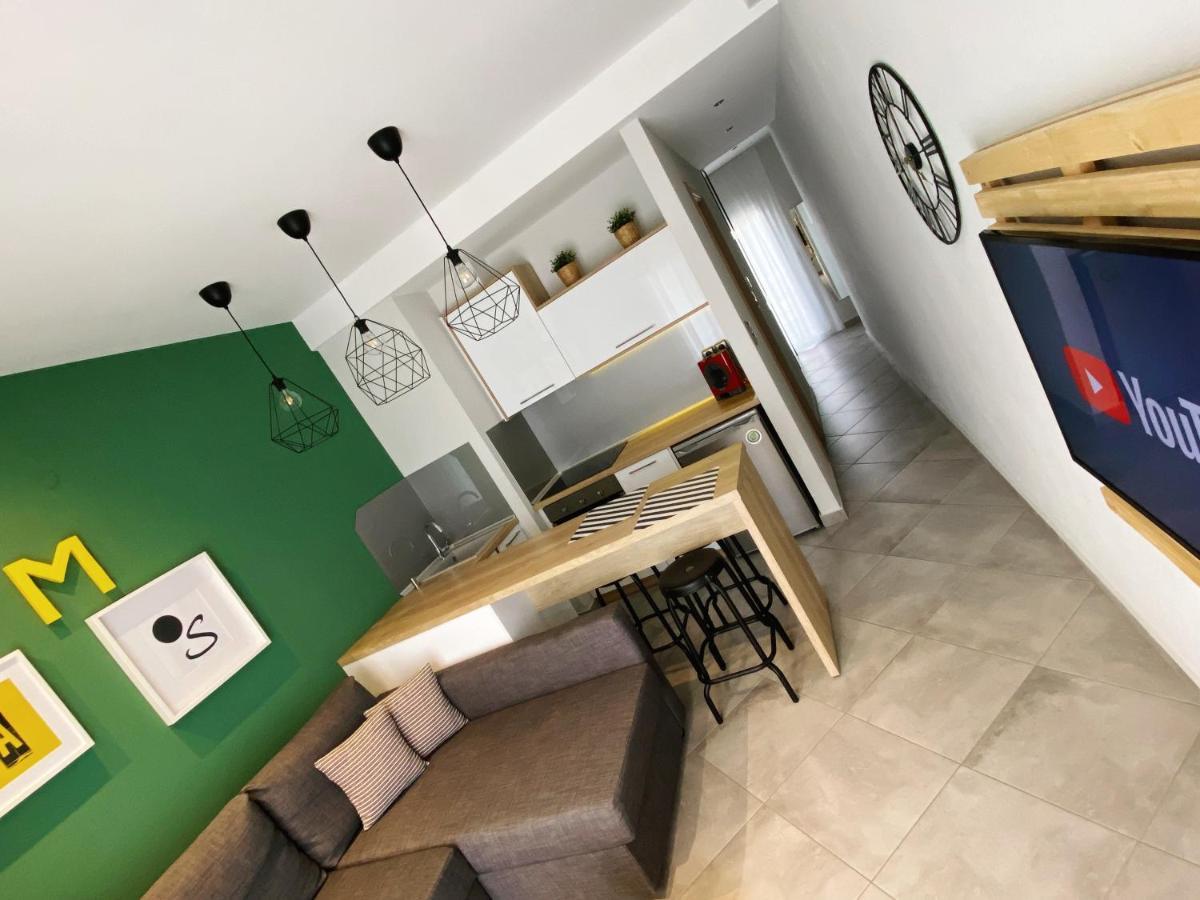 Apartamento 48 Downtown Lofts Néa Péramos Exterior foto
